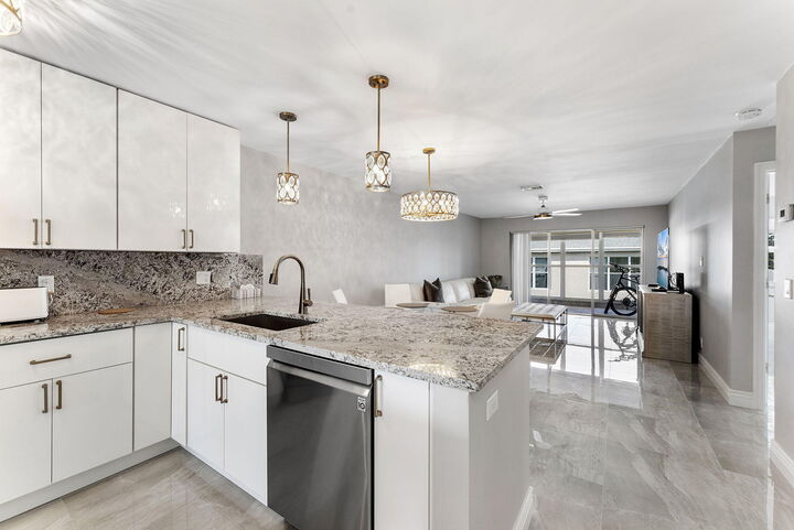 1020 Silk Oak Terrace 204  Delray Beach FL 33445 photo