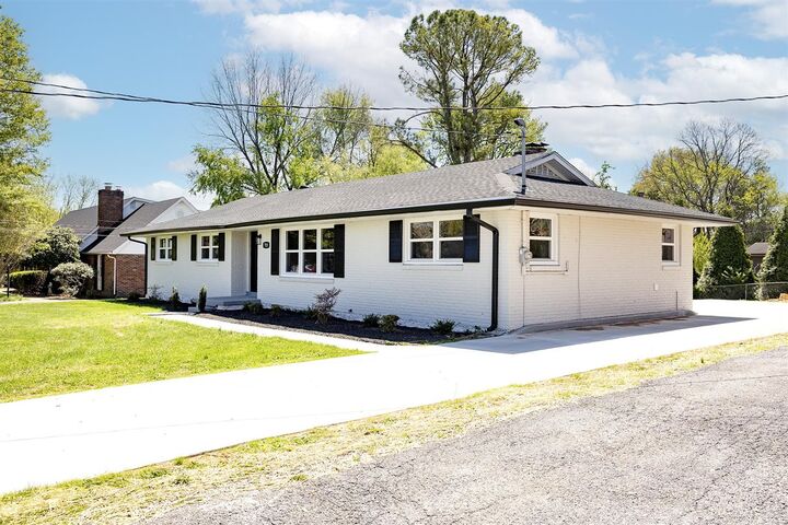 Property Photo:  721 Temple Court  KY 42104 