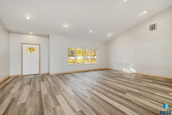 Property Photo:  8300 E 38th St  SD 57110 