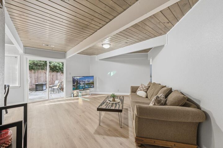 42 Saint Marys Place  Redwood City CA 94063 photo