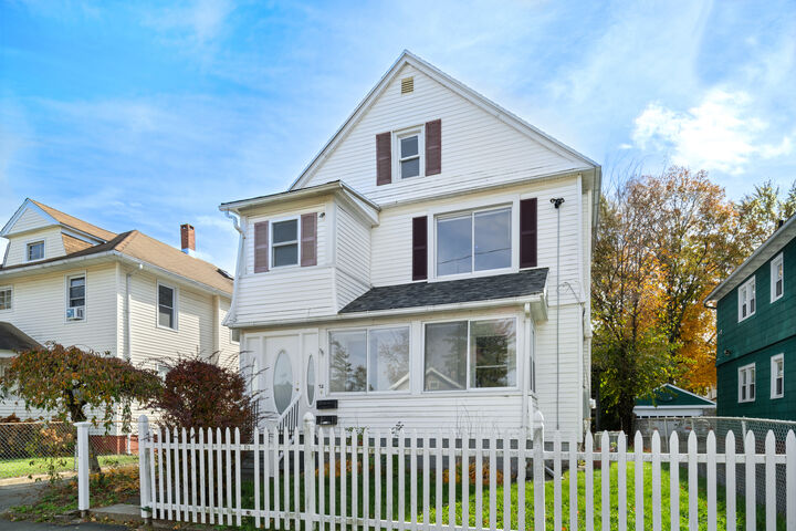 Property Photo:  72 Atwater Street  CT 06516 