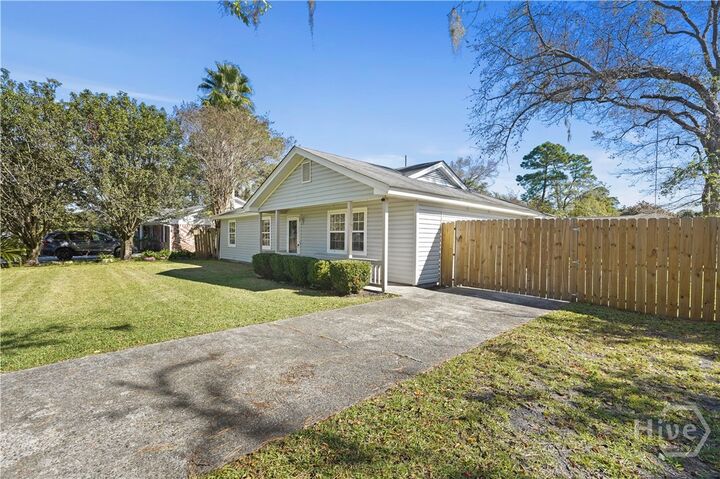 Property Photo: 1110 Juanita Street GA 31410