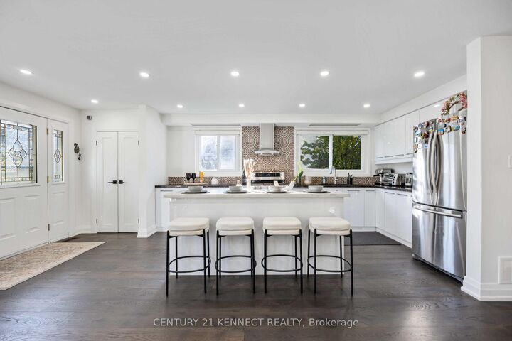 Property Photo:  36 Summerside Crescent  ON M2H 1X1 