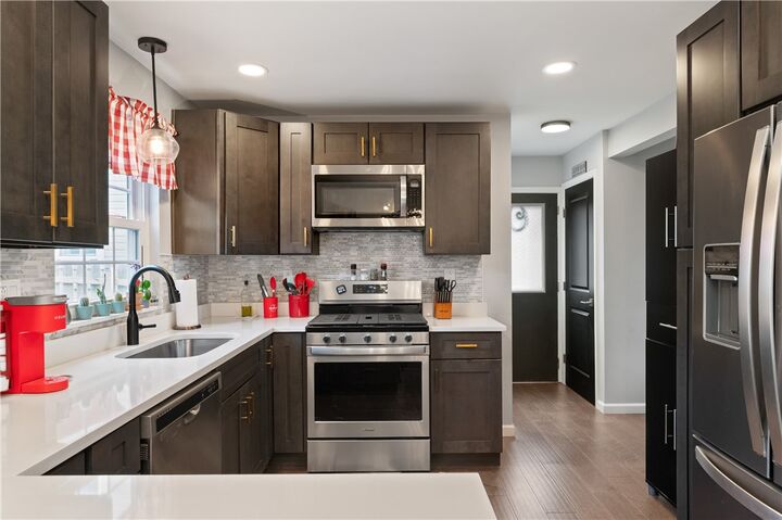 Property Photo:  523 Orchard Ave  PA 15202 