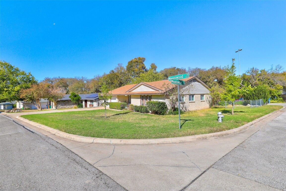 Property Photo:  7210 Meadowood Drive  TX 78723 