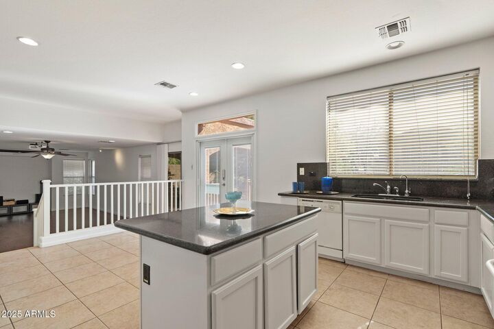 Property Photo: 2125 W Crimson Terrace AZ 85085