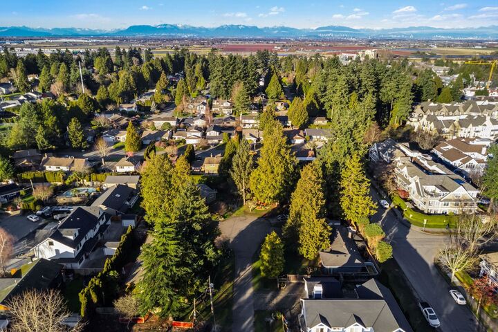 Property Photo: 5454 13A Avenue BC V4M 3V5