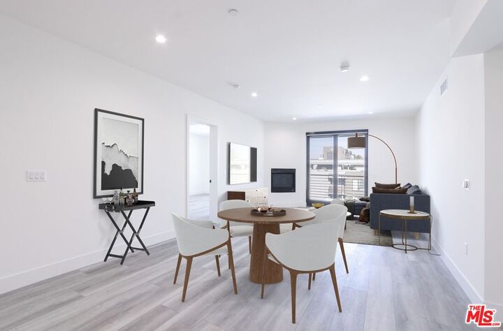 Property Photo: 11800 Courtleigh Dr CA 90066