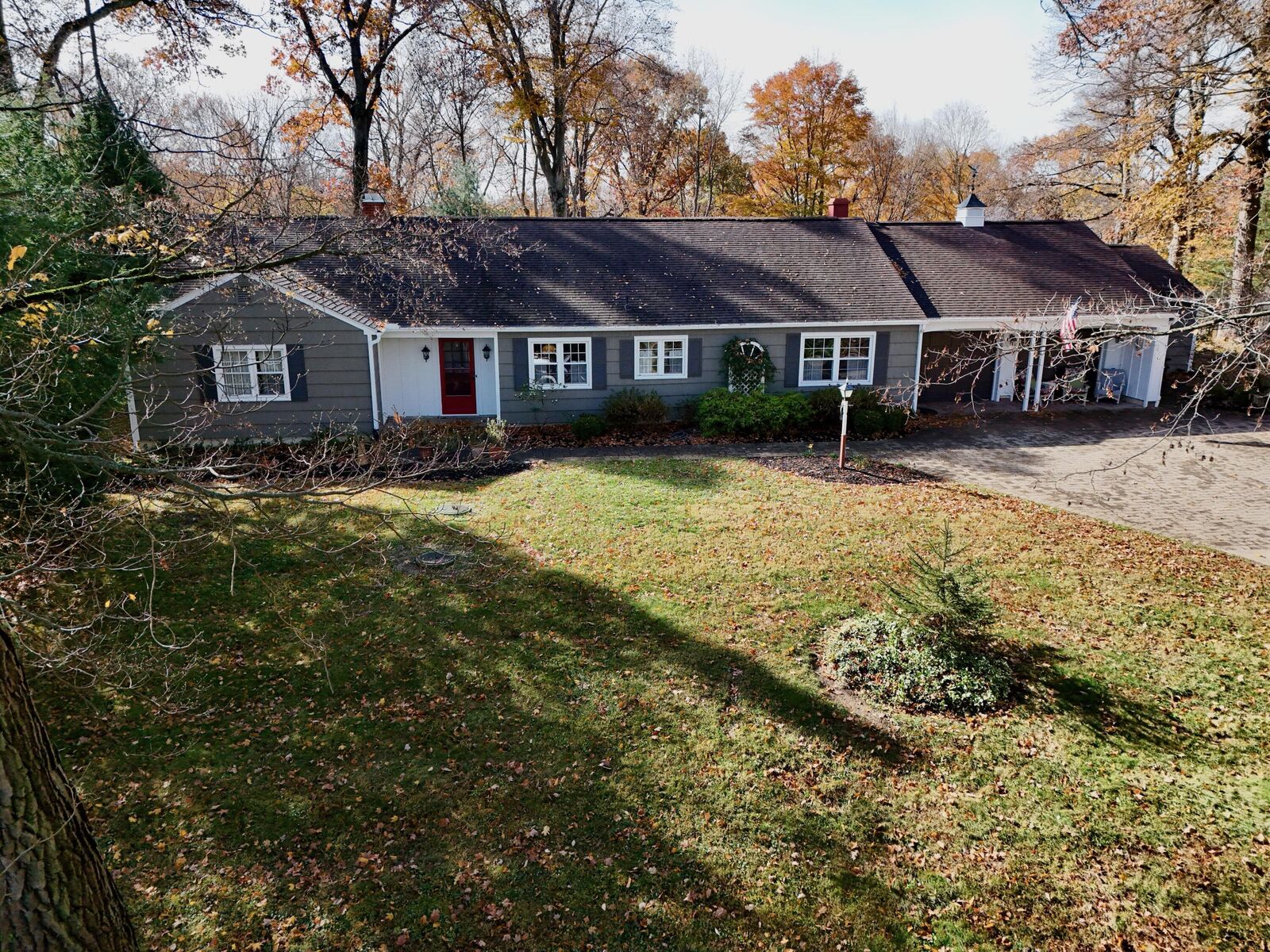 Property Photo:  1195 Longwood NE Drive  OH 43130 