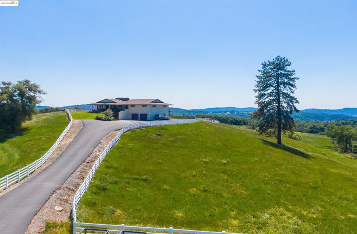 9325 Fraguero  Sonora CA 95370 photo