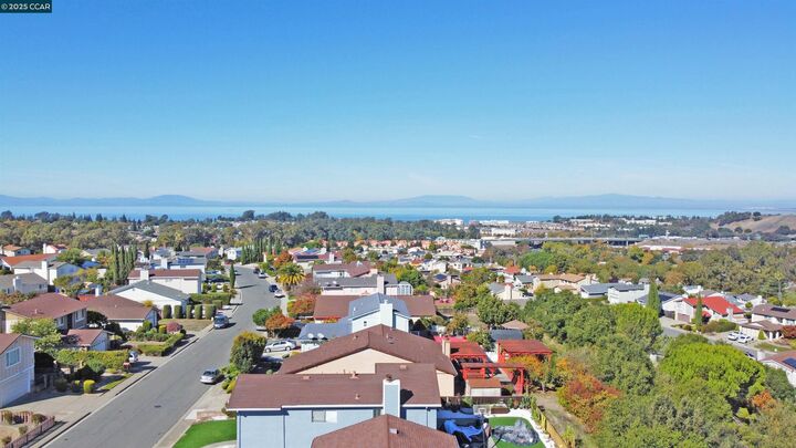 Property Photo:  199 Starling Way  CA 94547 