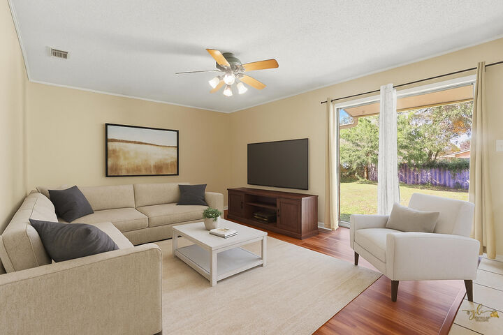 Property Photo: 701 Russell Boulevard FL 32547