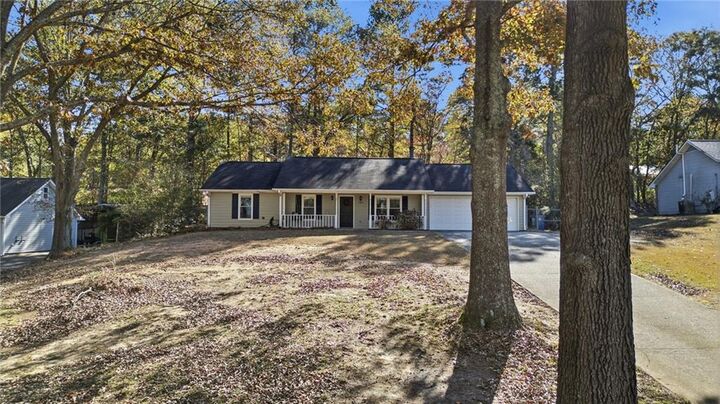 Property Photo: 127 Springbrook Drive GA 30011