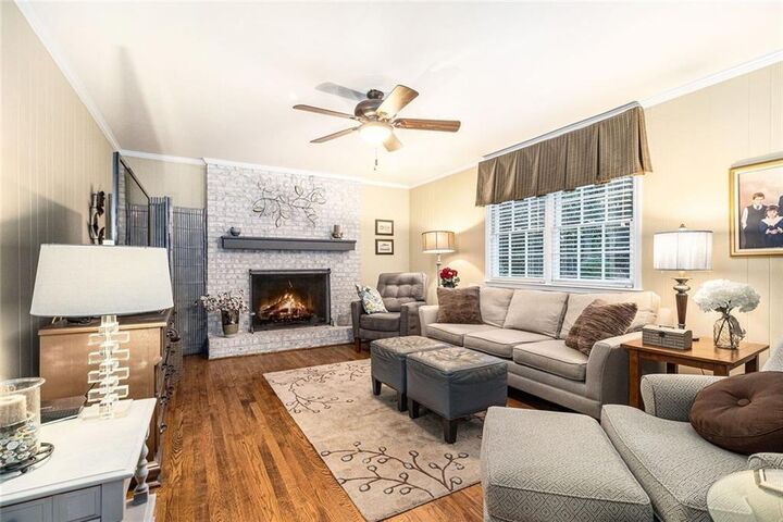 Property Photo: 400 Robin Court GA 30076