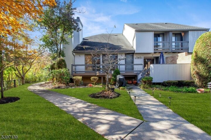 32 Magnolia Ct  South Brunswick Twp. NJ 08852 photo