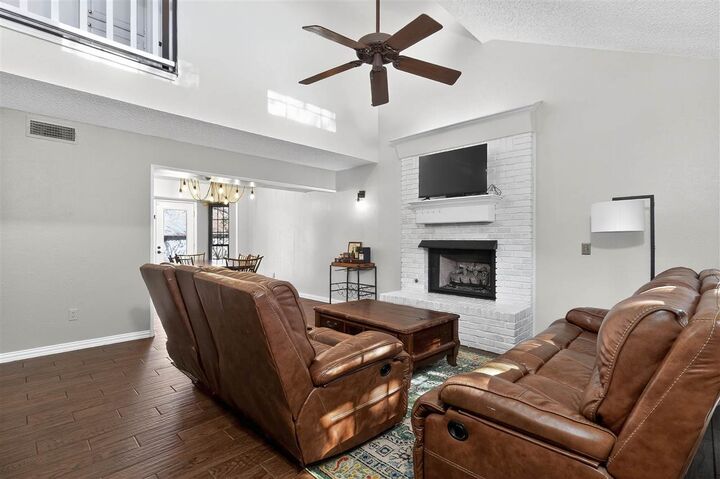 Property Photo:  3035 NE Stratford Cir  OK 73507 