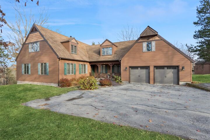 686 Traver Road  Pleasant Valley NY 12569 photo