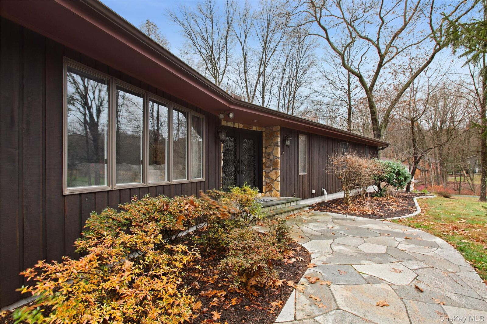 Property Photo:  22 Franklin Drive  NY 10541 