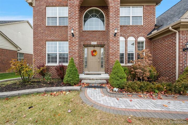 Property Photo:  4095 Rockingham Drive  MI 48085 4110 