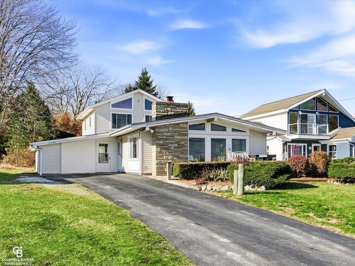 Property Photo: 2226 River Rd Road MI 48040