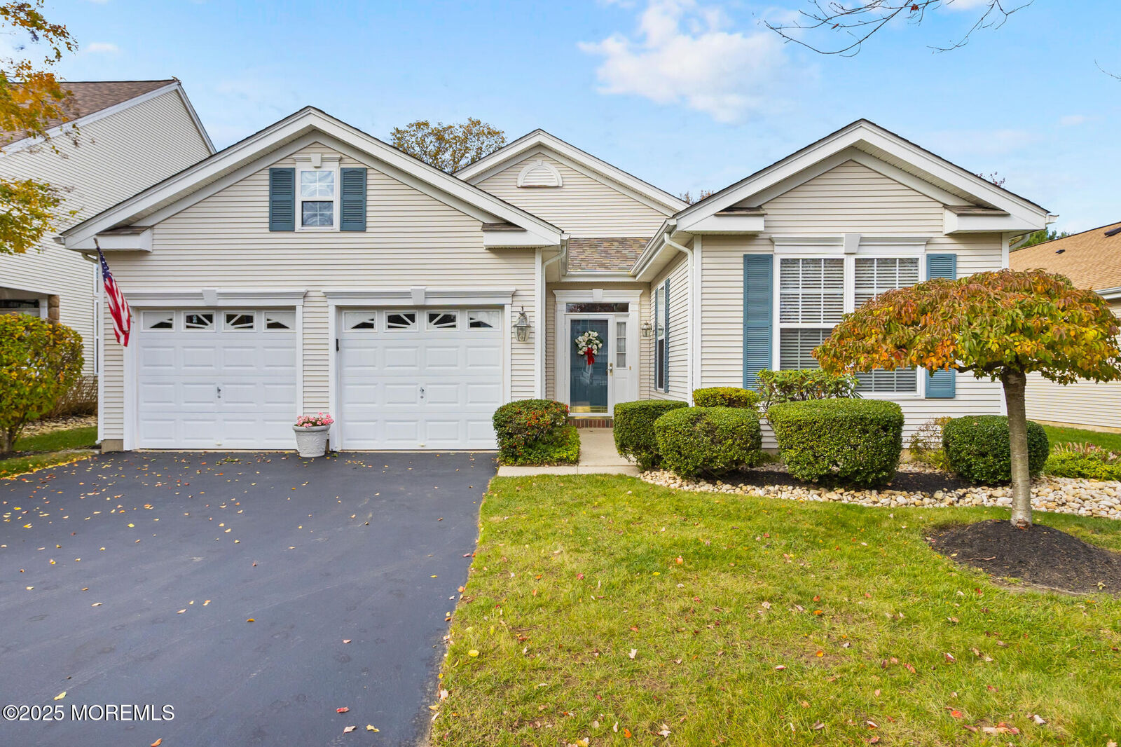 Property Photo:  10 Powderhorn Way  NJ 08501 