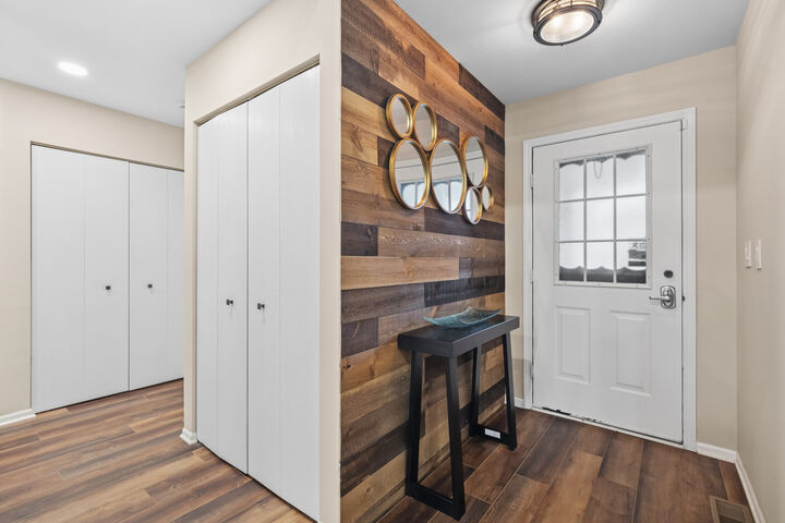 Property Photo:  3130 Eugene Lane  IL 60504 