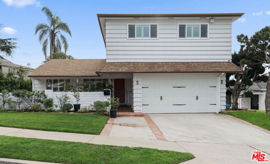Property Photo: 1140 22nd Street CA 90266