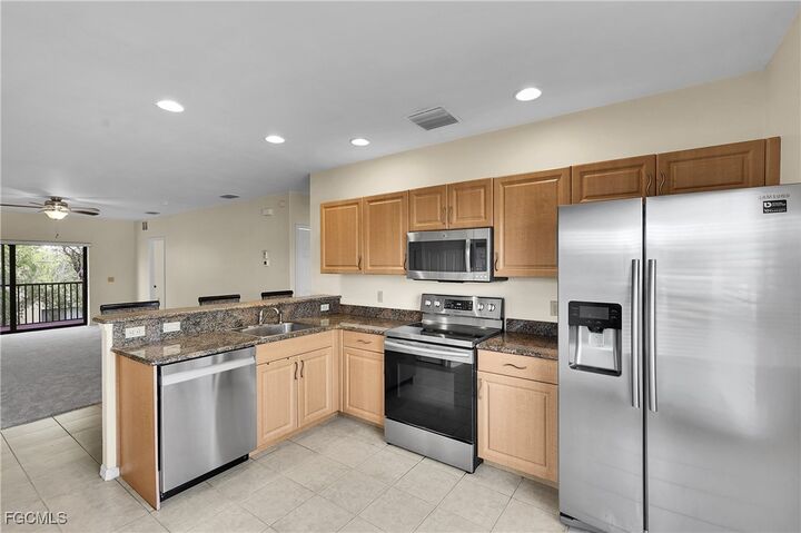 Property Photo:  4921 SW 16th Place 201  FL 33914 