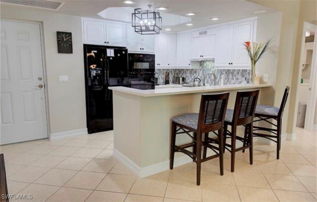 Property Photo:  2738 Tiburon Boulevard E B-104  FL 34109 