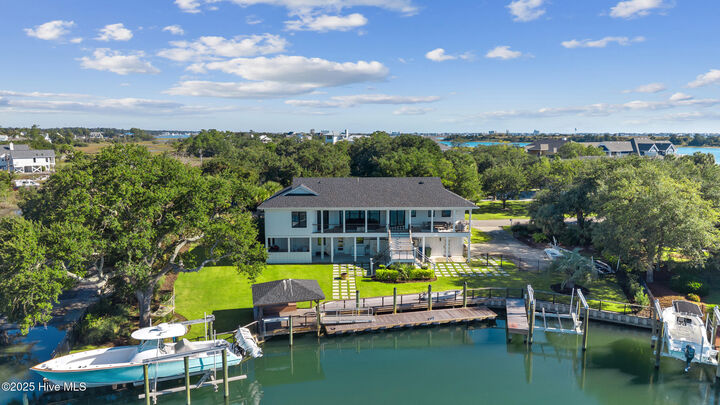 Property Photo:  808 Inlet View Drive  NC 28409 