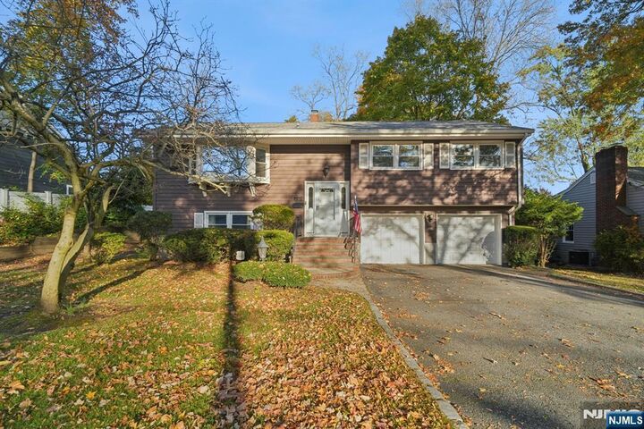 242 Pinelynn Road  Glen Rock NJ 07452 photo