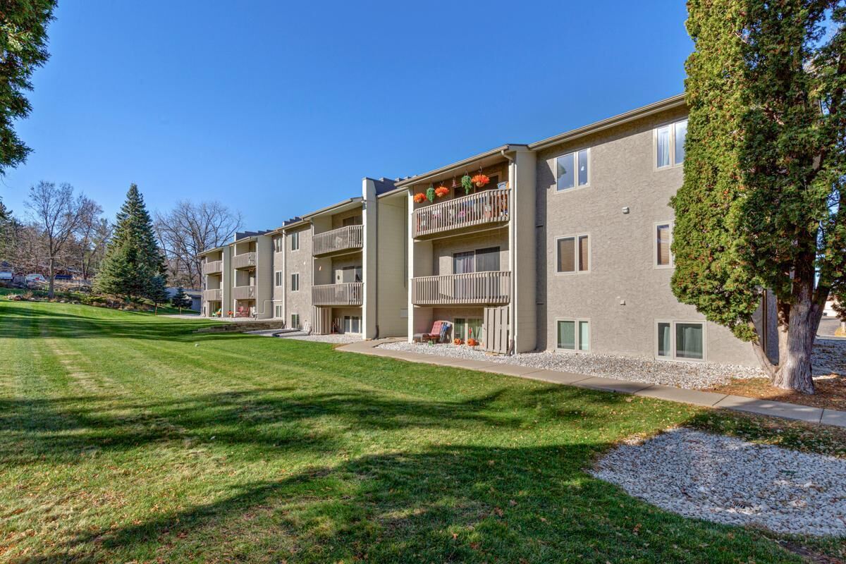 Property Photo: 1107 Highland Avenue MN 55057