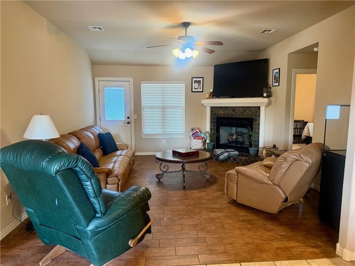 Property Photo: 2629 N Indian Oaks Drive AR 72704