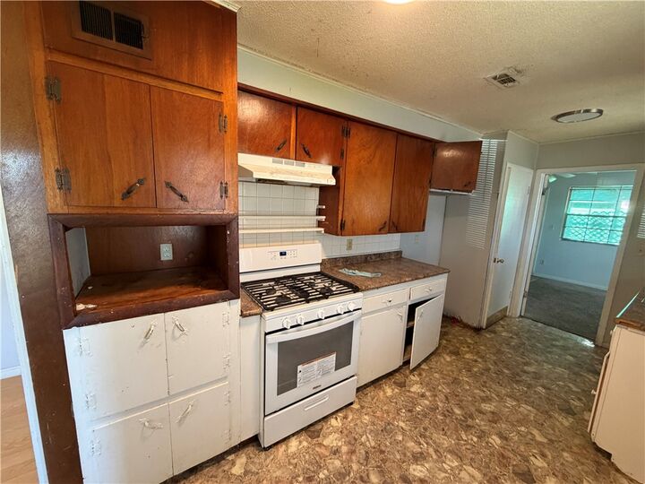 Property Photo: 804 N 14th Street AR 72756