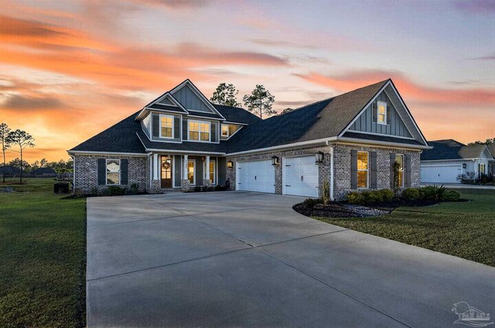 Property Photo: 2785 Trestle Way FL 32533