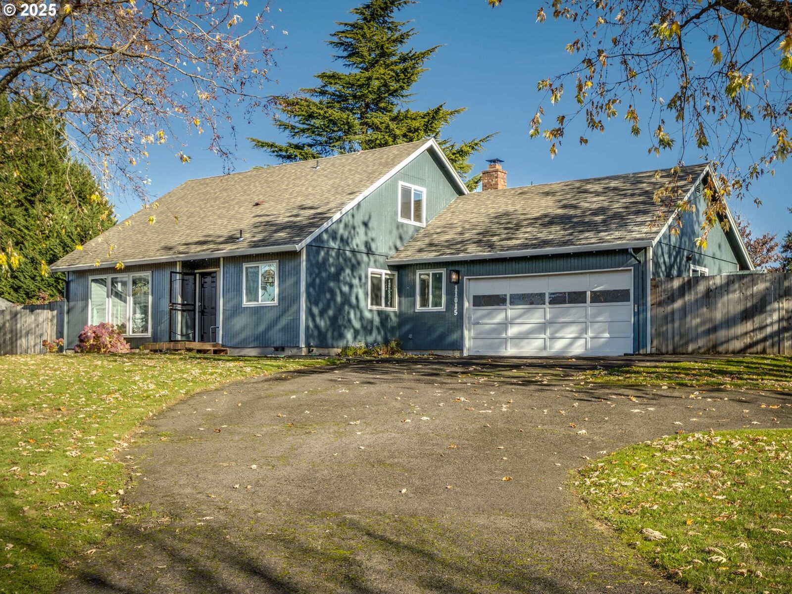 Property Photo:  11015 NW 30th Ct  WA 98685 