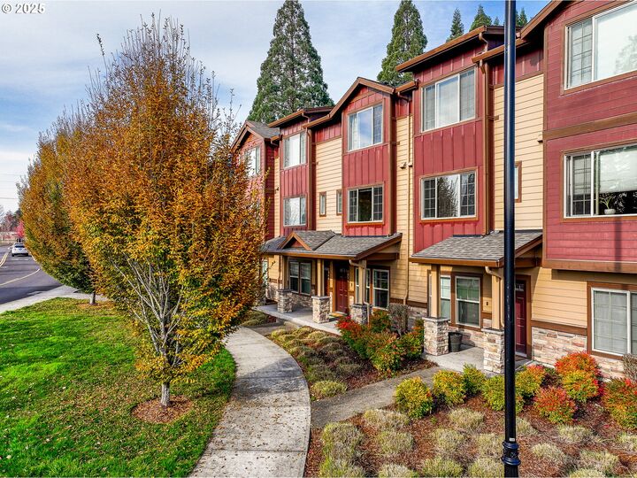 Property Photo: 7974 NE Heiser St OR 97006