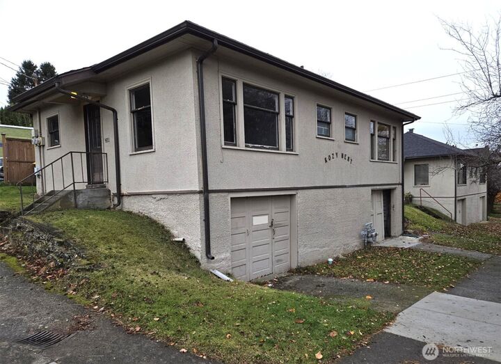 Property Photo: 5 Xx Gladstone Street WA 98225