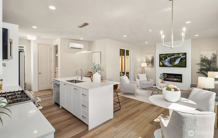 Property Photo: 813 18th Avenue W WA 98033