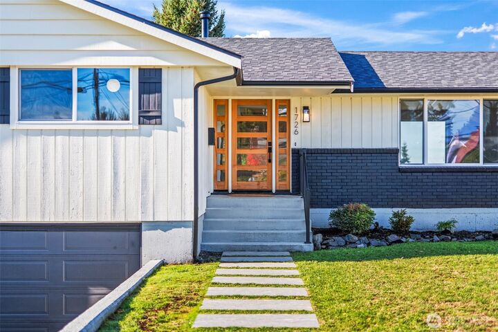 Property Photo:  1726 N Mildred Street  WA 98406 