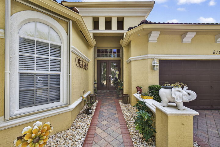 Property Photo: 8722 Via Brilliante FL 33411