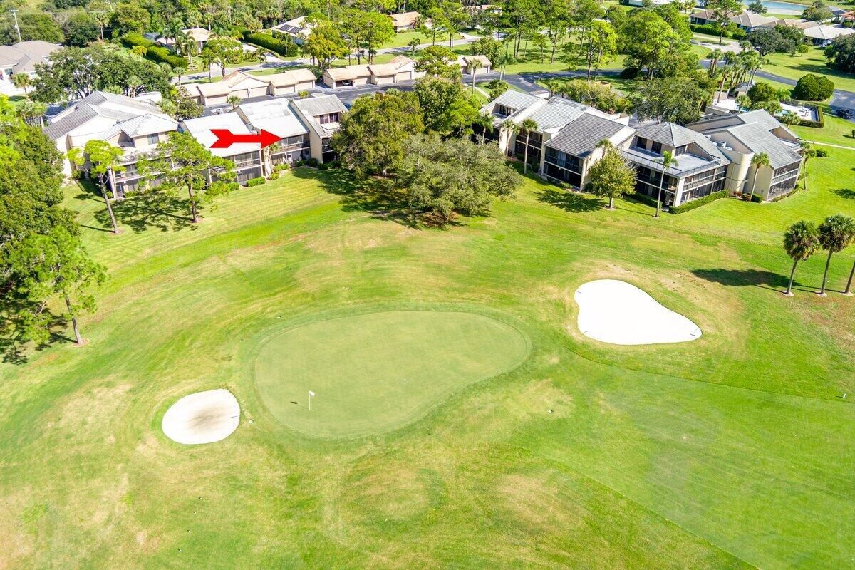 Property Photo: 9430 Meadowood Drive 205 FL 34951