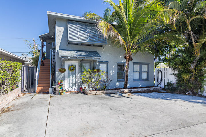 Property Photo:  4205 N Flagler Drive 8  FL 33407 