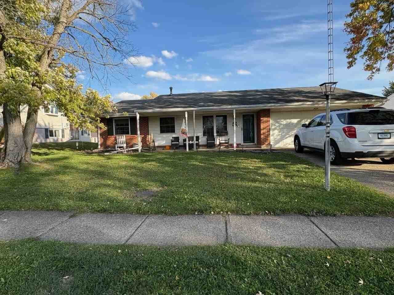 Property Photo:  4055 Highland Dr  IN 47374 