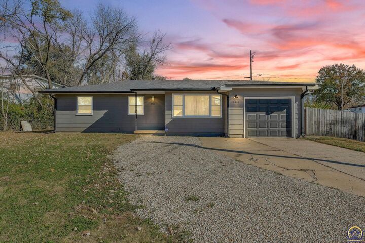Property Photo: 3542 SE Adams St KS 66605