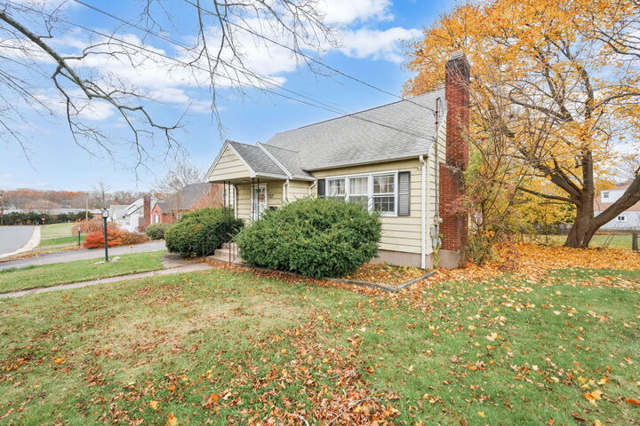 Property Photo: 29 Bretton Road CT 06042