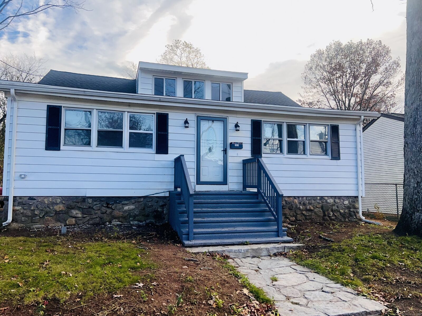 Property Photo: 121 Pond Lily Avenue CT 06515