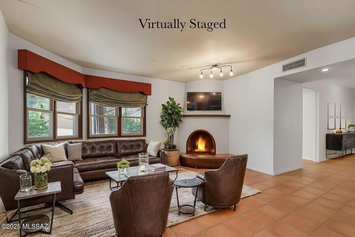 Property Photo:  2302 Circulo De Anza  AZ 85646 