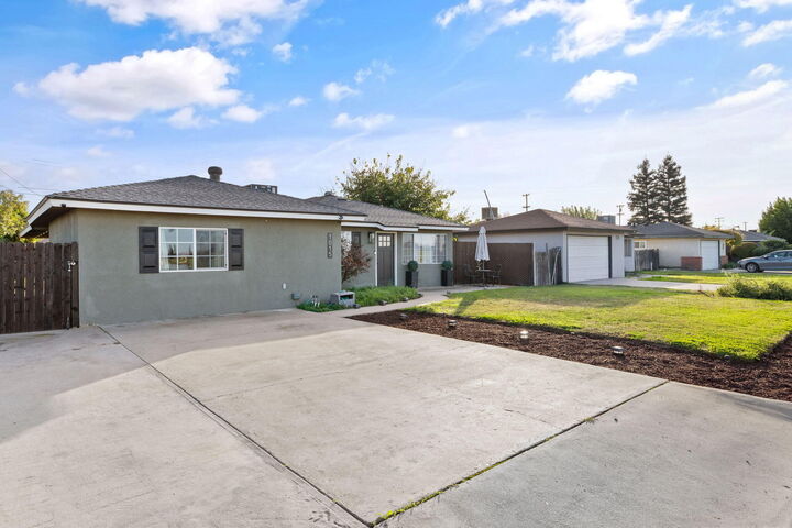 Property Photo: 1015 Geary Avenue CA 93657