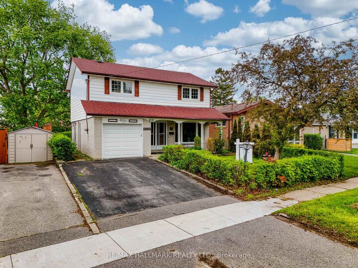 Photo de la propriété: 35 Rowallan Drive ON M1E 2Y5